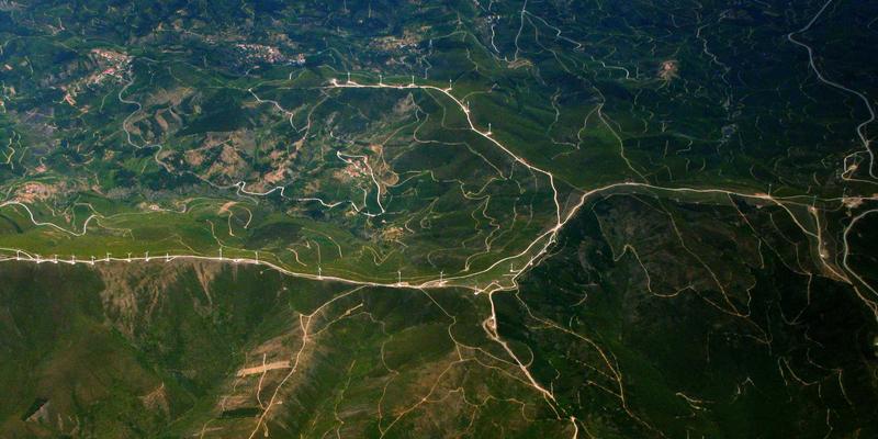 战略规划引领，市场分析赋能：构建高效企业客户服务体系的合规咨询指南