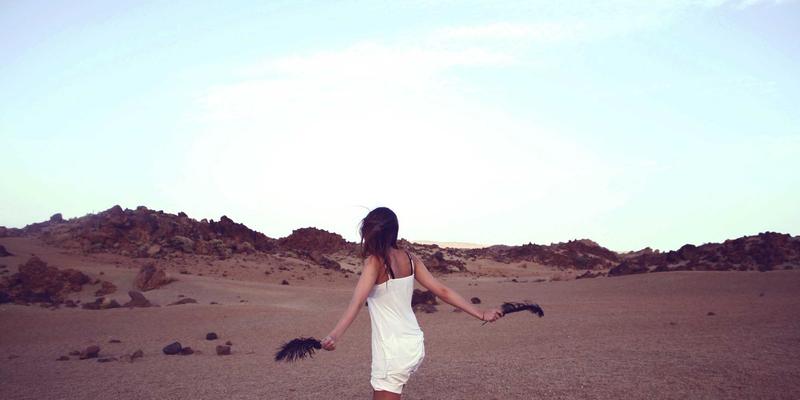 私域流量运营：B2B企业如何构建客户增长新引擎 | 合规与商务咨询视角